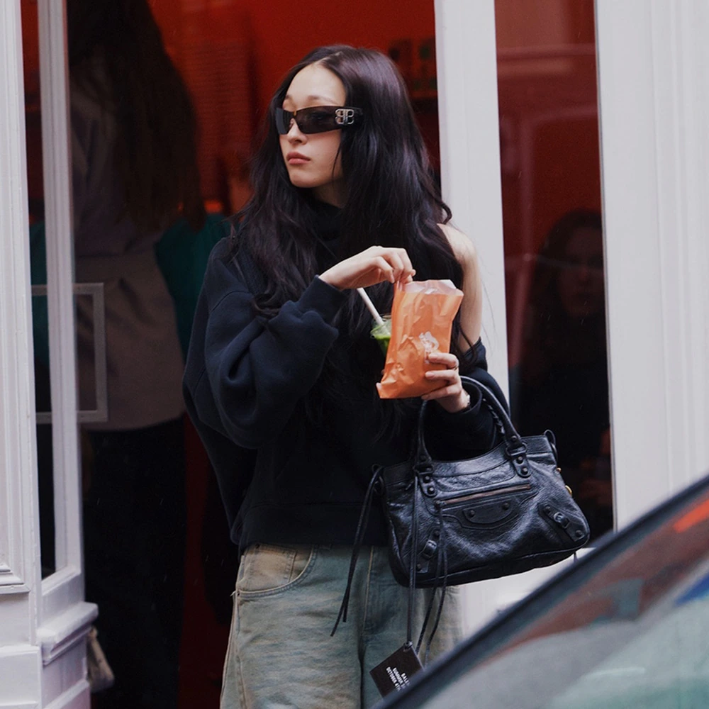 발렌시아가 르 시티 스몰백 811442 - 허시백